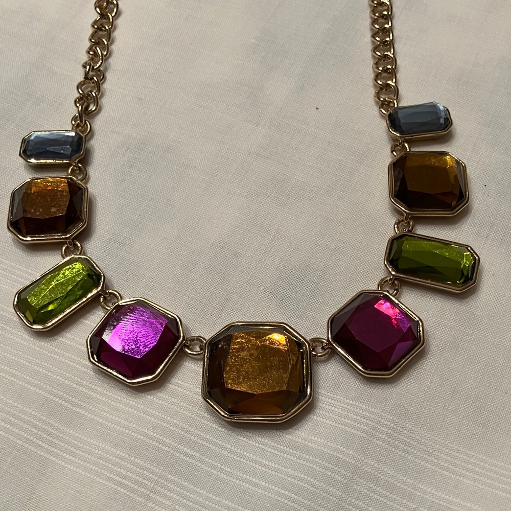 VINTAGE NRQ GOLD TONE MULTICOLOR AND FACETED LARGE RHINESTONES - Picture 11 of 11